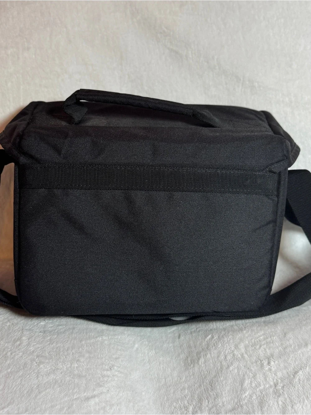 Canon EOS 100ES Shoulder Bag w/ Adjustable Divider Shoulder Strap Big Front Clip